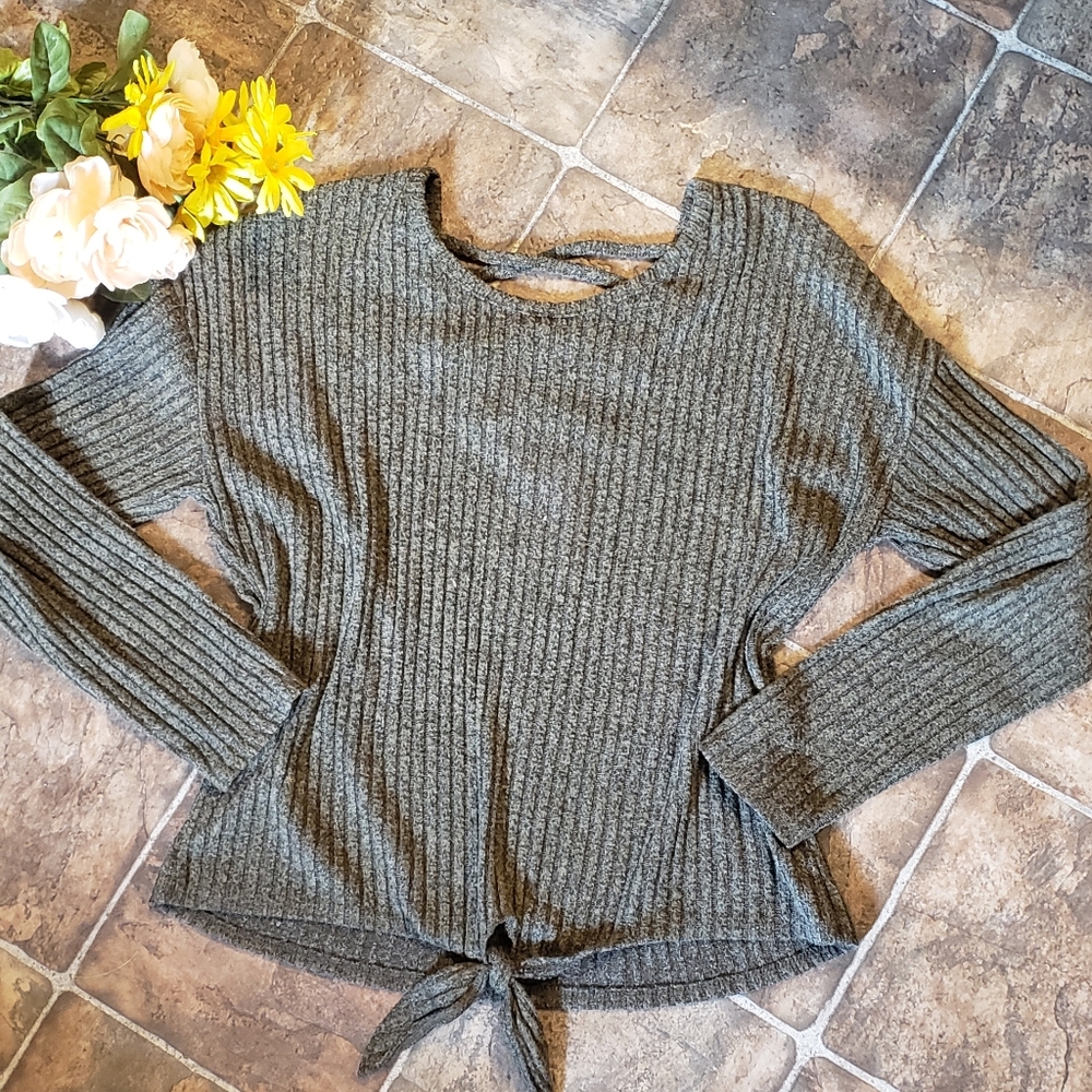 Beautiful army green top💚💚